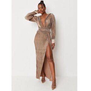 NWT Carli Bybel x MISSGUIDED Satin Plisse Dress size 2